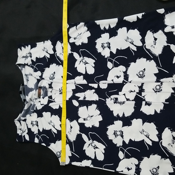 Jones New York Collection Sleeveless Floral Top. S - Picture 8 of 9